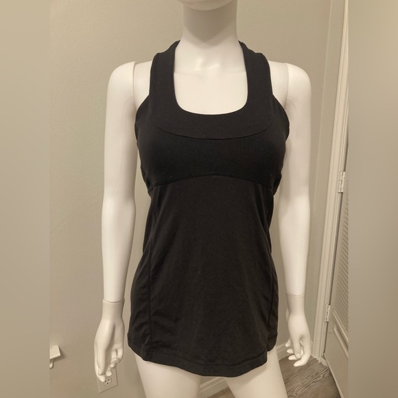 Lululemon Black Scoop Neck Tank Top Built In Bra Mesh Racerback SZ - 8 - Picture 1 of 6